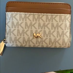 Micheal Kors small wallet